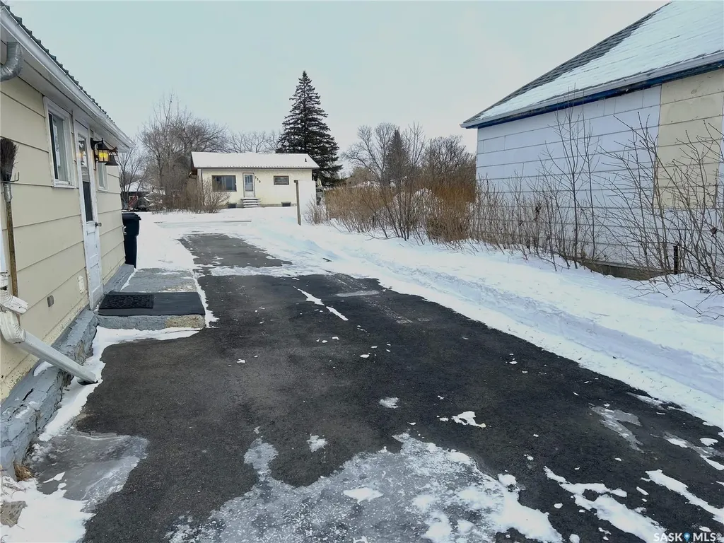 326 Taylor Street Bienfait SK S0C 0M0