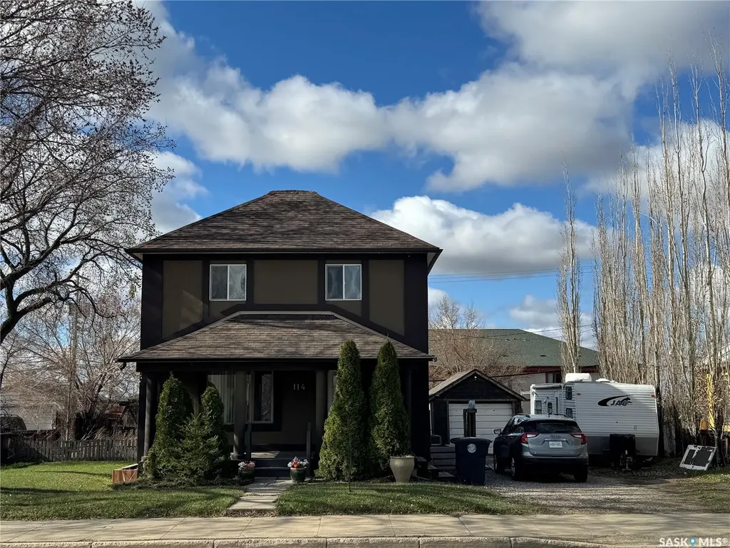 114 2nd Avenue W Biggar SK S0K 0M0