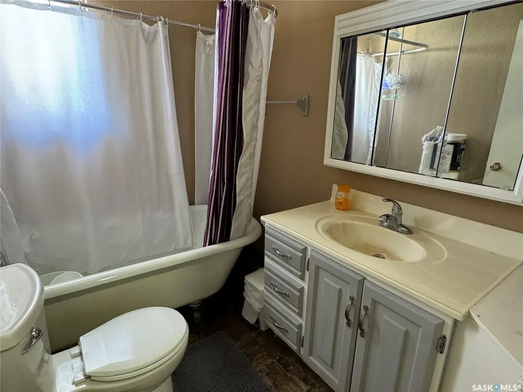 114 2nd Avenue W Biggar SK S0K 0M0