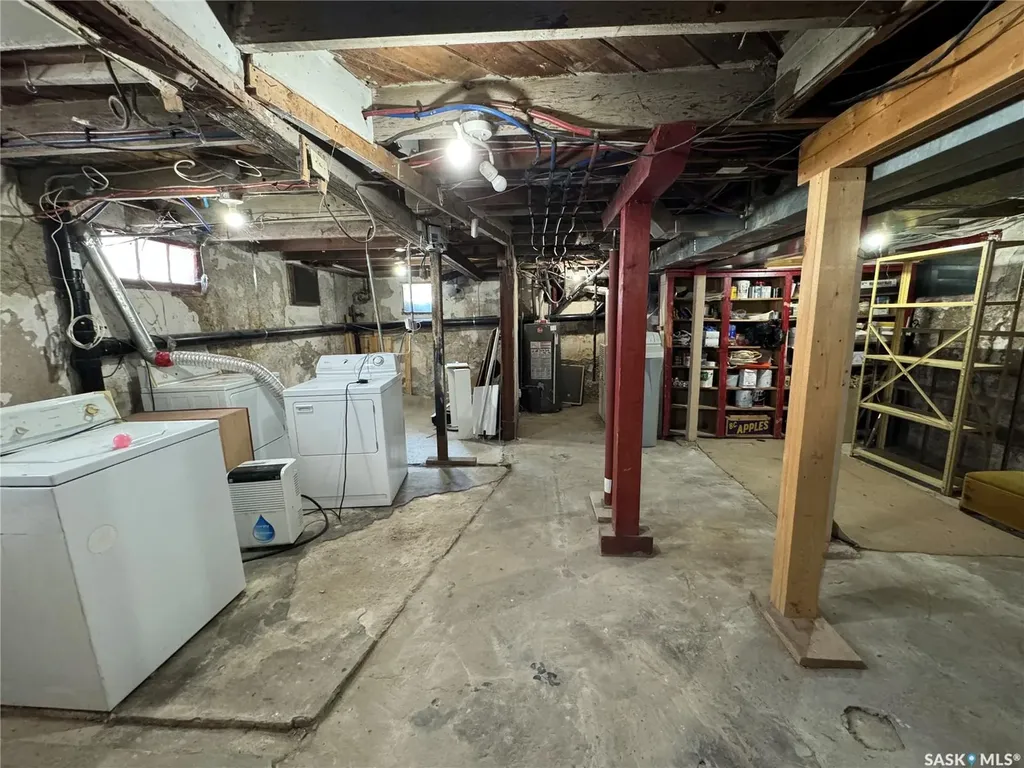 114 2nd Avenue W Biggar SK S0K 0M0