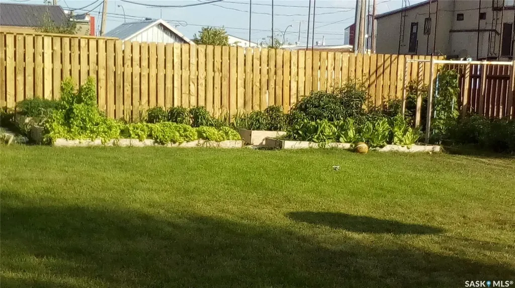 114 2nd Avenue W Biggar SK S0K 0M0