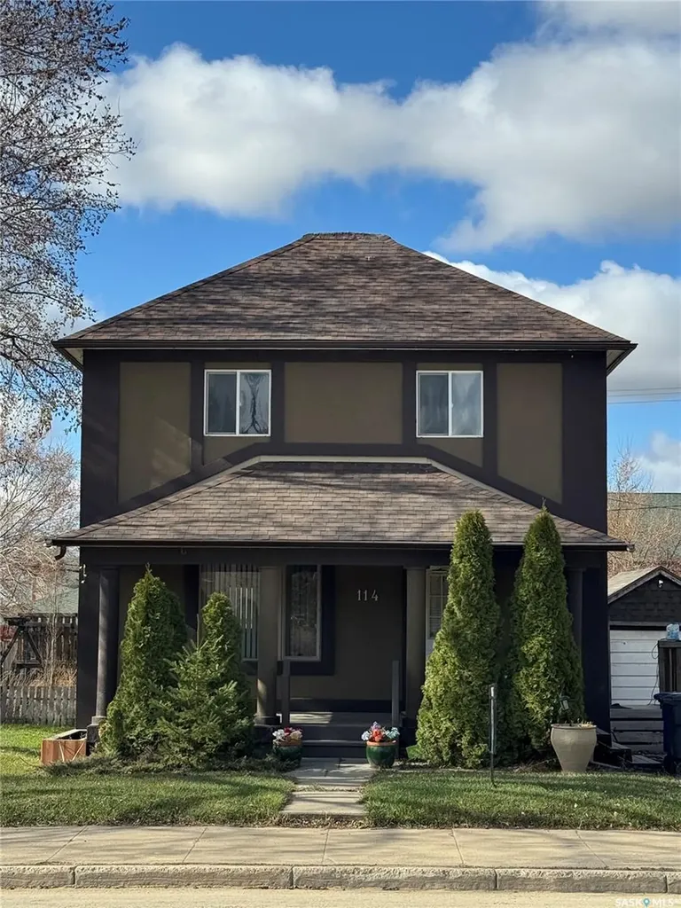 114 2nd Avenue W Biggar SK S0K 0M0