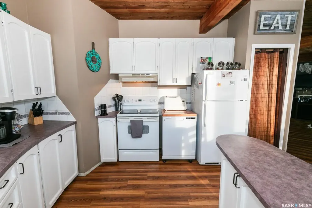 335 Yukon Avenue Kerrobert SK S0L 1R0