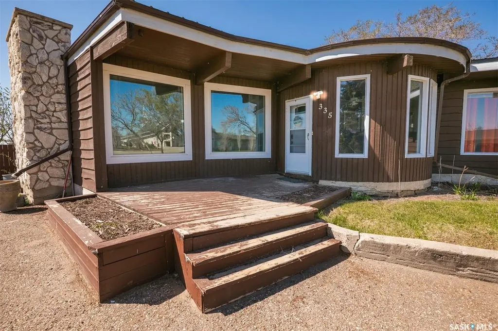 335 Yukon Avenue Kerrobert SK S0L 1R0