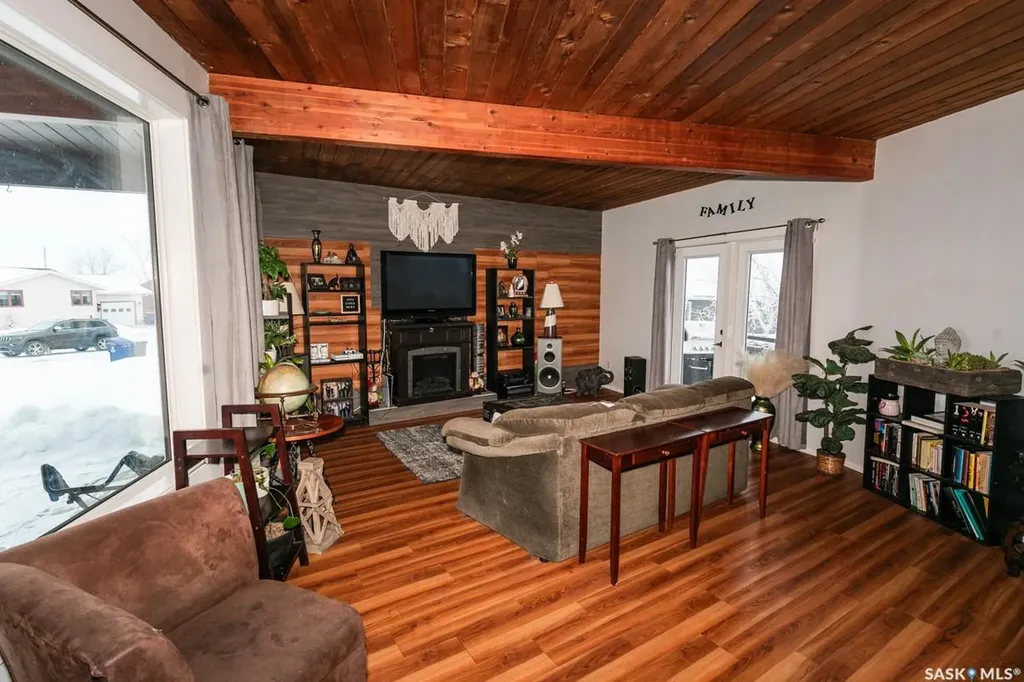 335 Yukon Avenue Kerrobert SK S0L 1R0