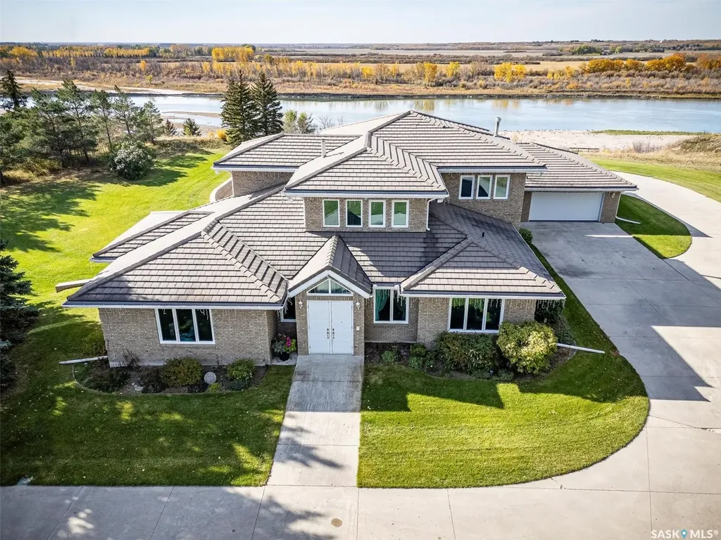 9 Cherry Lane Corman Park Rm No. 344 SK S7T 1A1