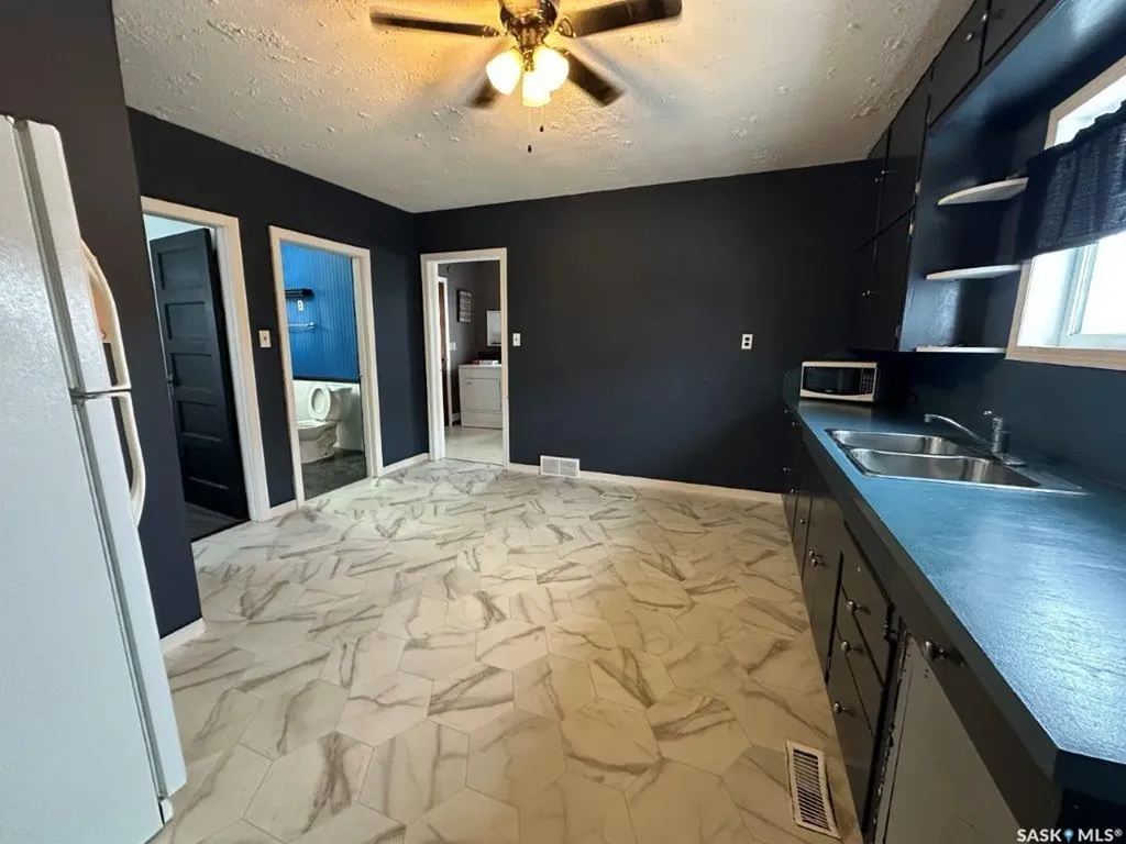 69 Railway Avenue Kindersley Rm No. 290 SK S0L 1S0