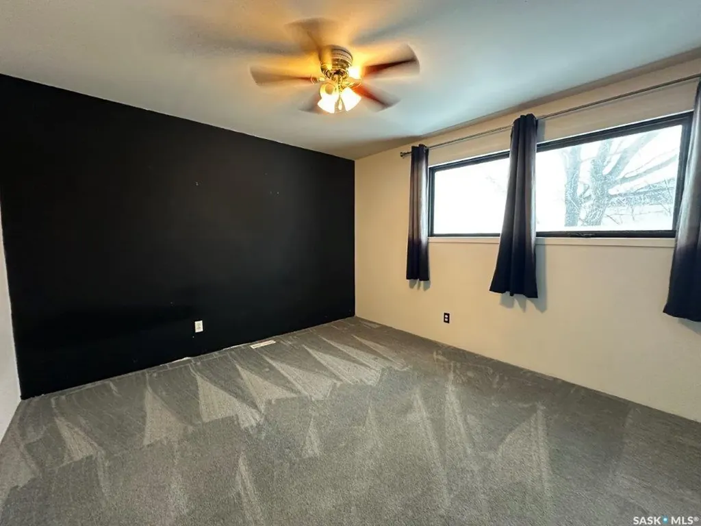 69 Railway Avenue Kindersley Rm No. 290 SK S0L 1S0