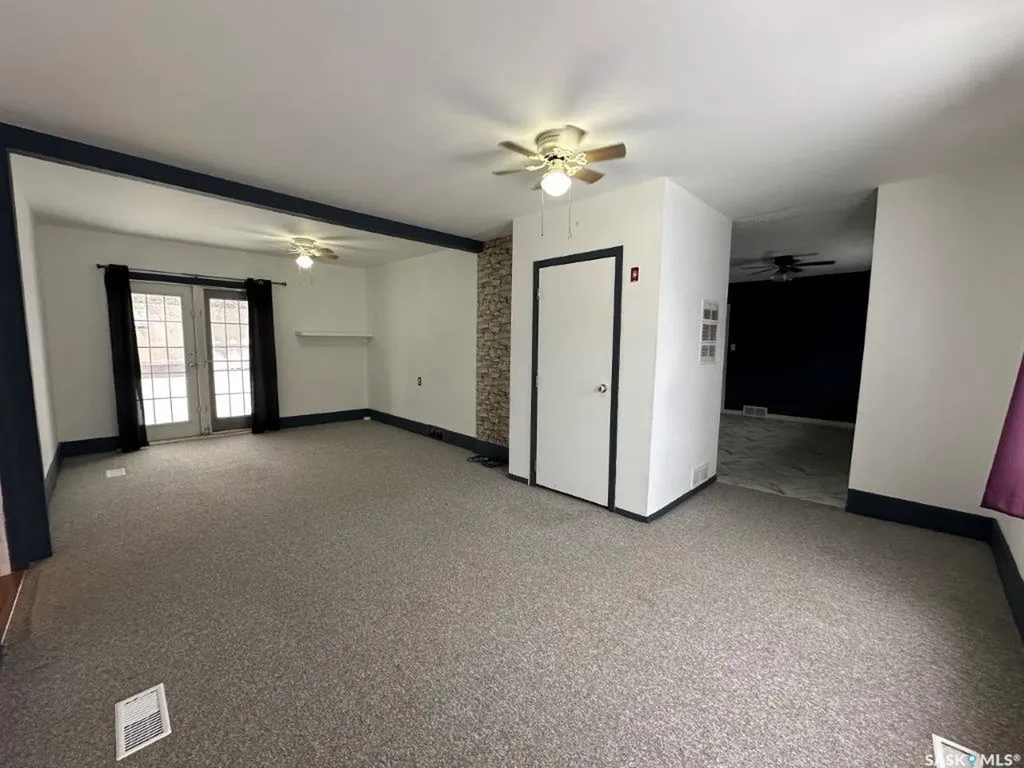 69 Railway Avenue Kindersley Rm No. 290 SK S0L 1S0