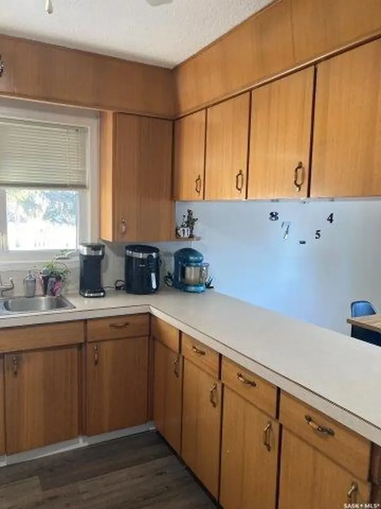 212 Fourth Street NE Ituna SK S0A 1N0