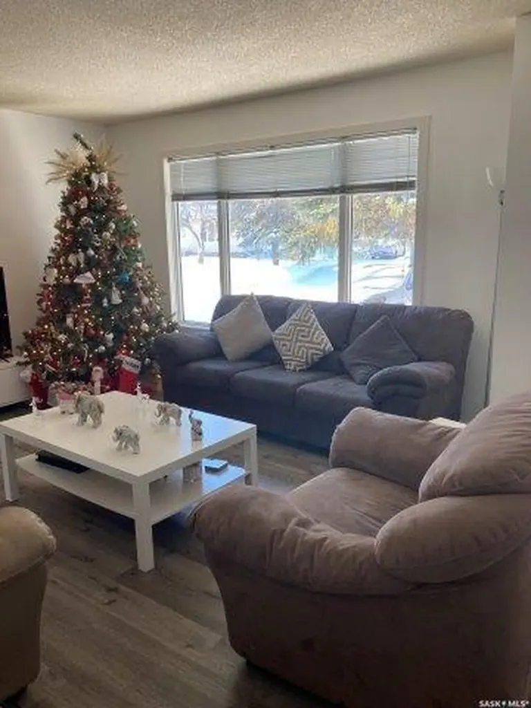 212 Fourth Street NE Ituna SK S0A 1N0