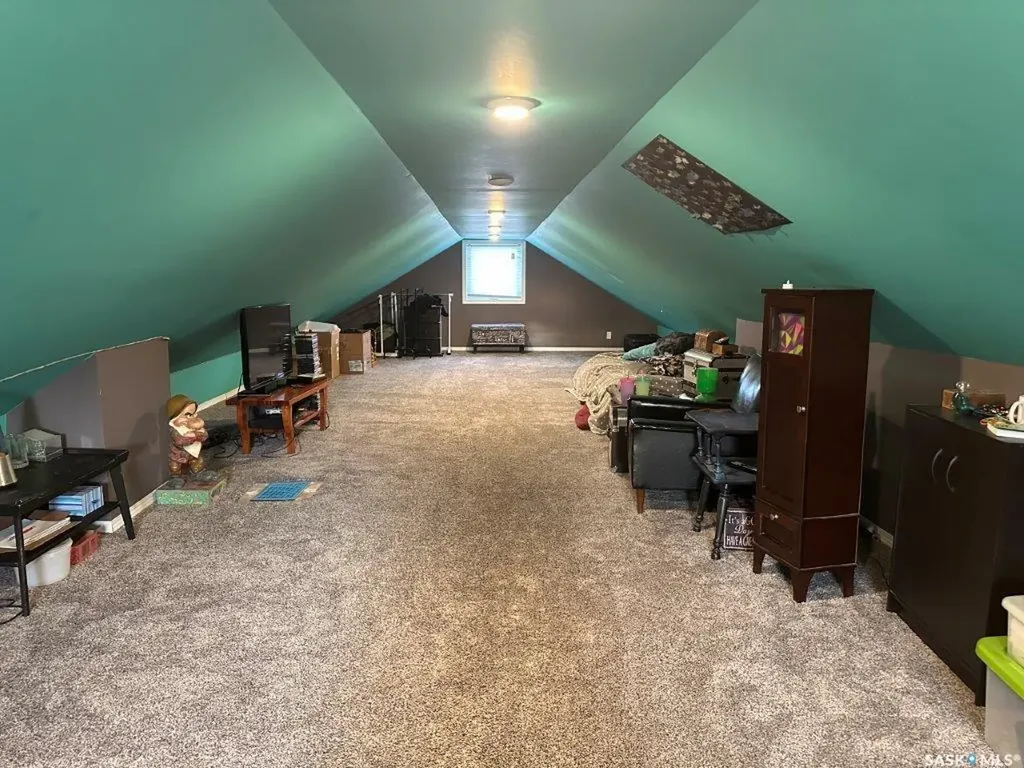 113 4th Avenue E Kindersley SK S0L 1S0