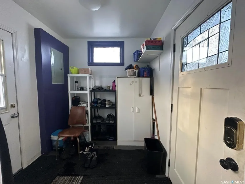 113 4th Avenue E Kindersley SK S0L 1S0