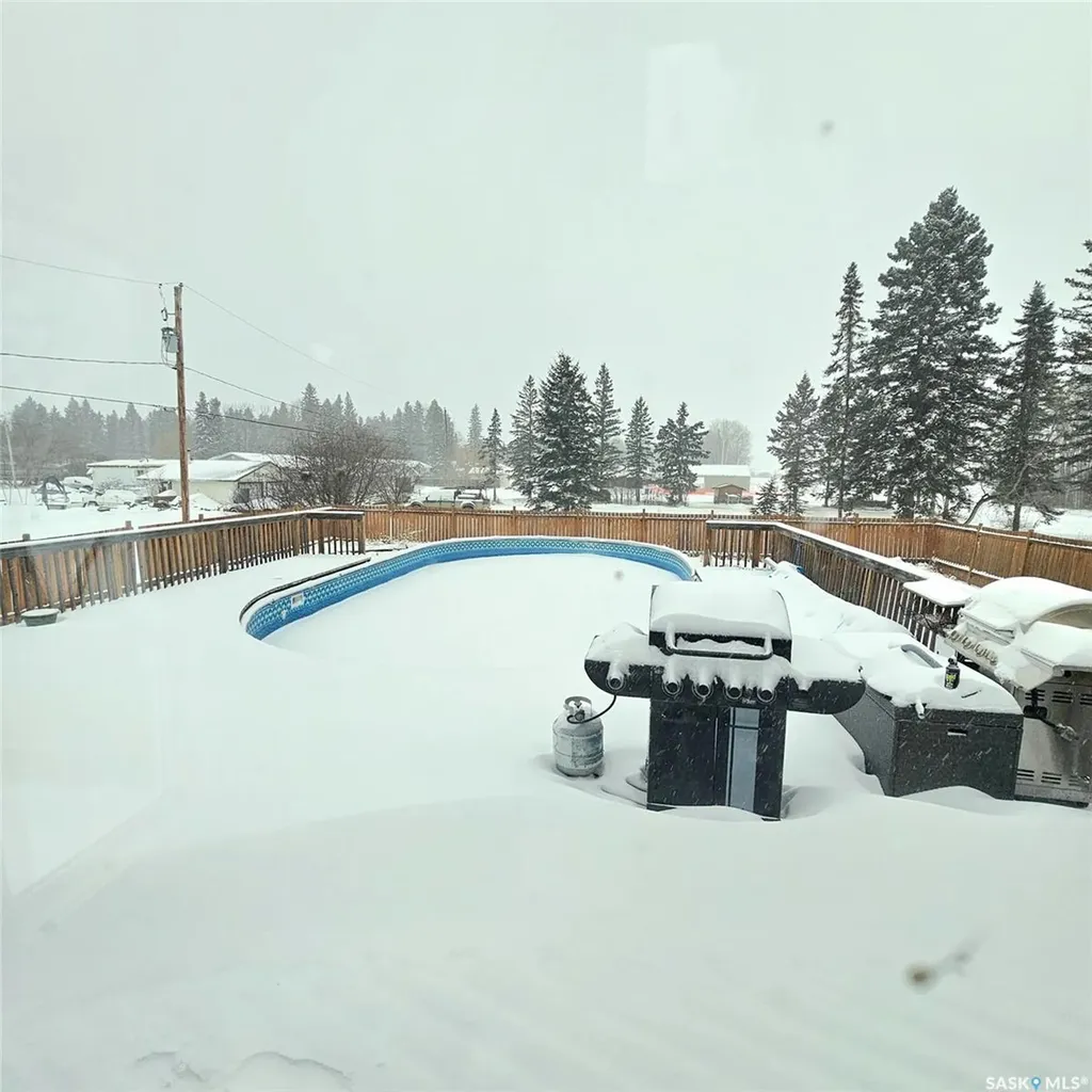 201 7th Street E Choiceland SK S0J 0M0