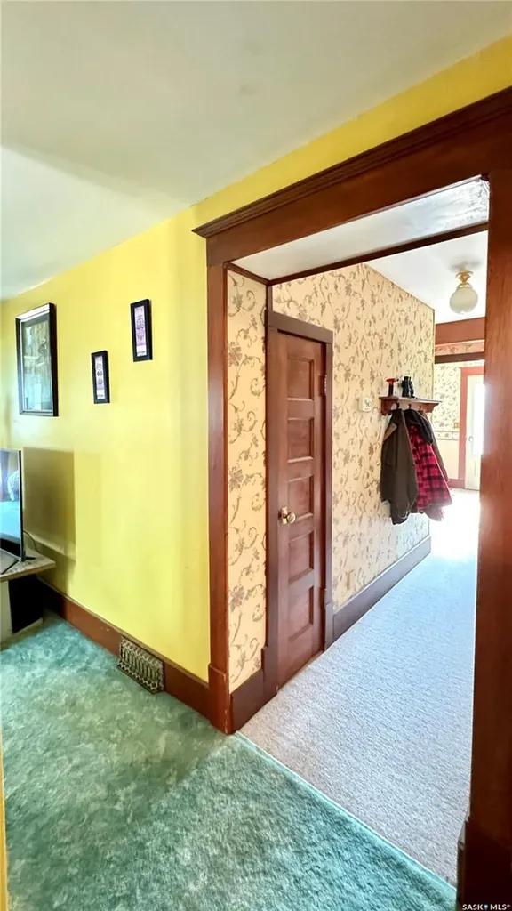 106 2nd Street E Dinsmore SK S0L 0T0