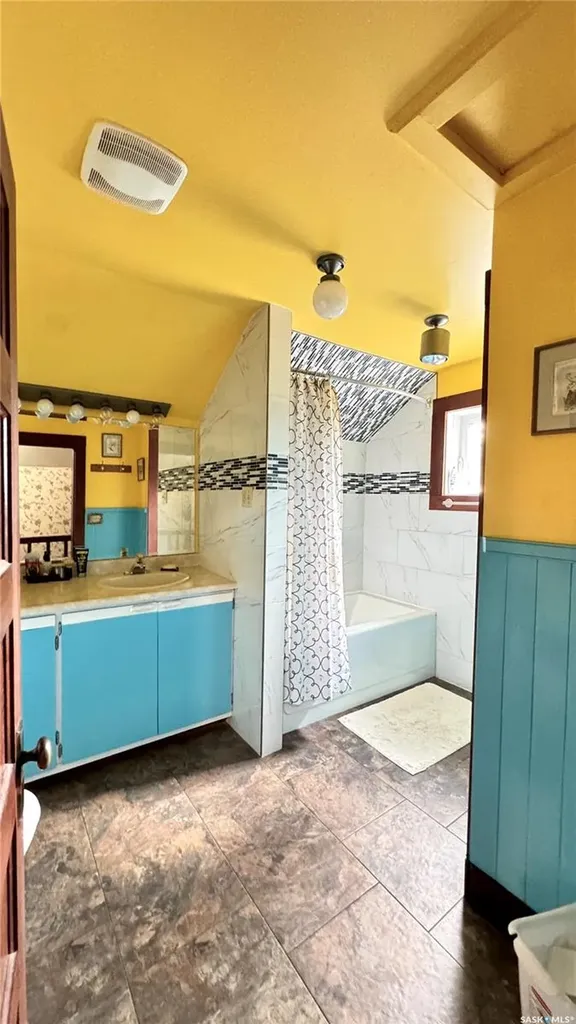 106 2nd Street E Dinsmore SK S0L 0T0