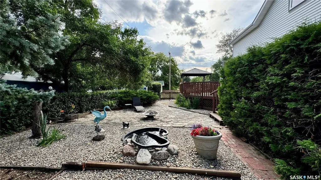 106 2nd Street E Dinsmore SK S0L 0T0