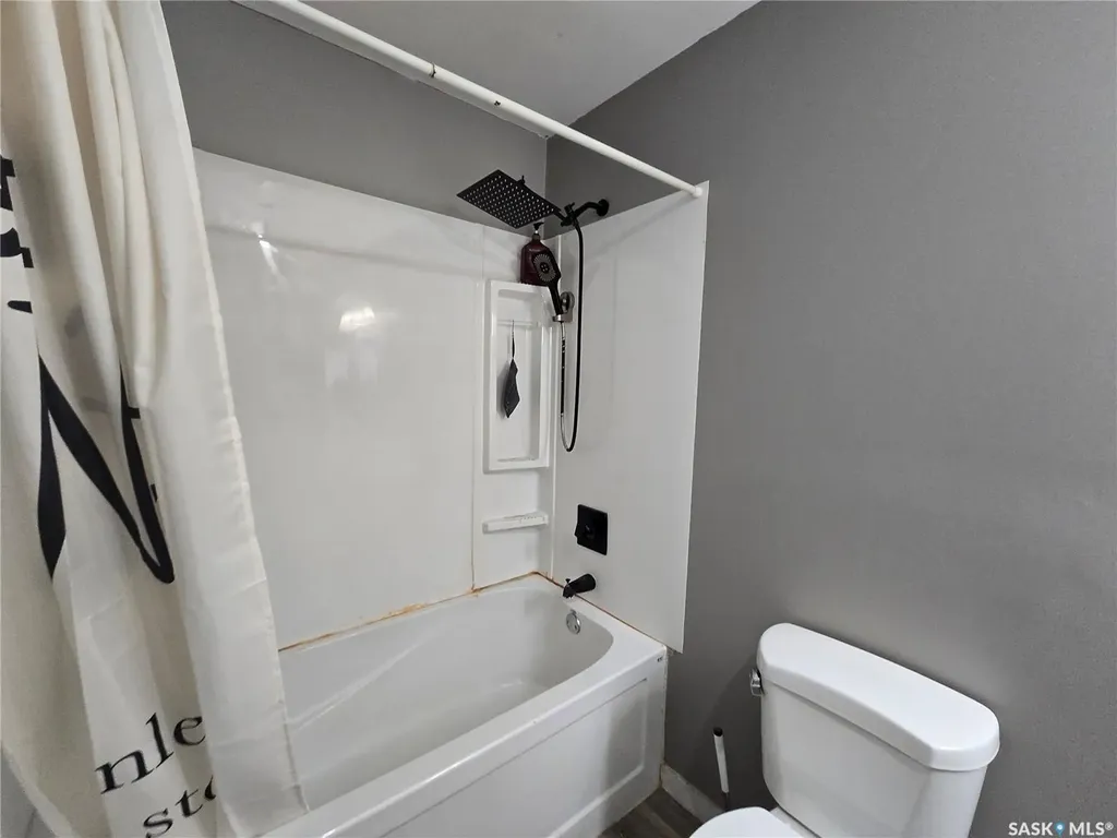 33 4th Avenue E Central Butte SK S0H 0A1