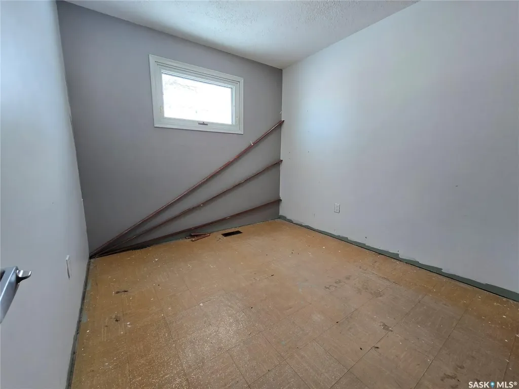 33 4th Avenue E Central Butte SK S0H 0A1