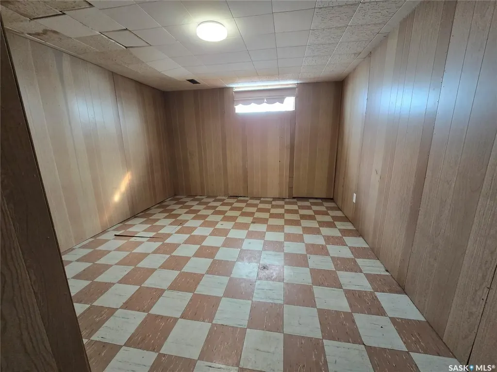 33 4th Avenue E Central Butte SK S0H 0A1