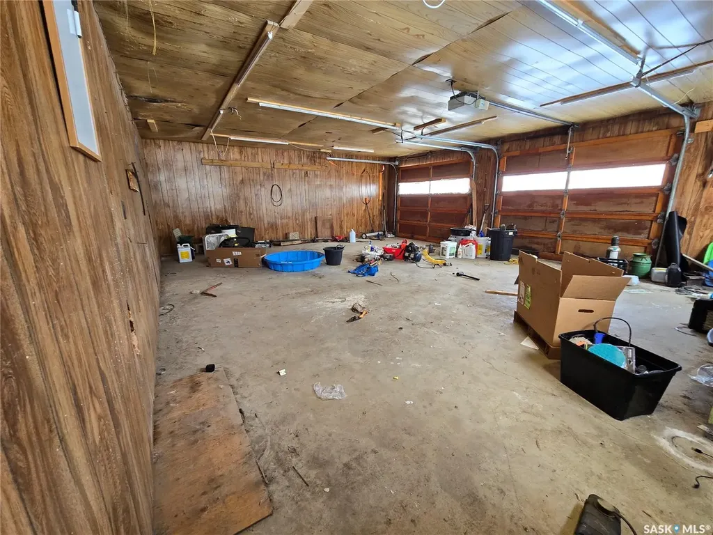 33 4th Avenue E Central Butte SK S0H 0A1