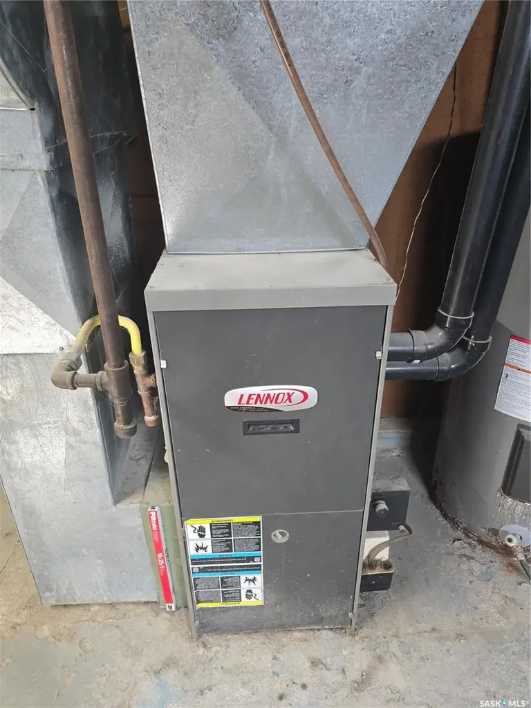 33 4th Avenue E Central Butte SK S0H 0A1