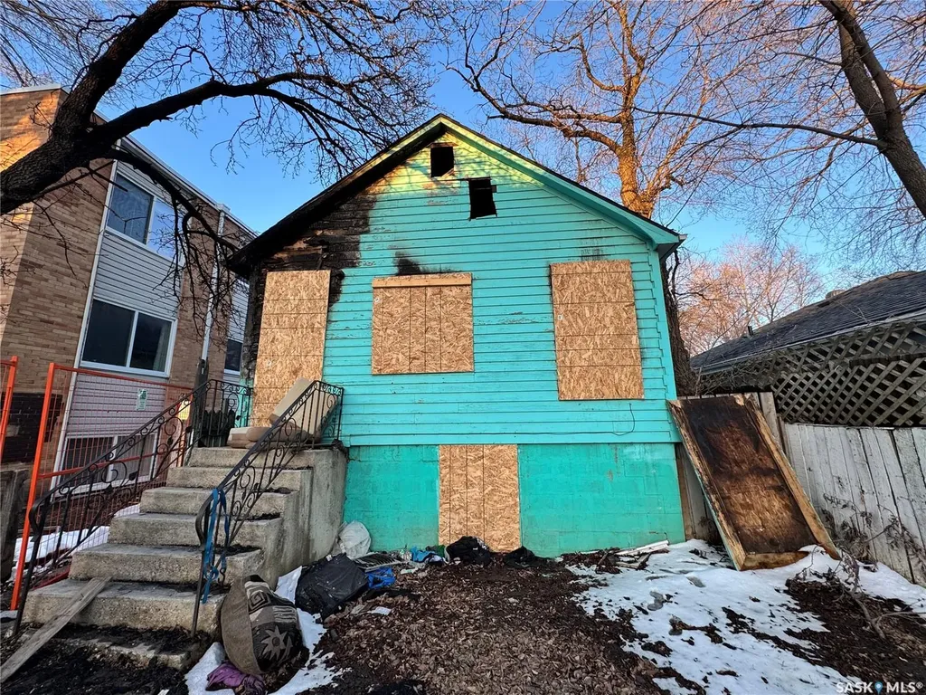 120 T Avenue S Saskatoon SK S7M 3A8