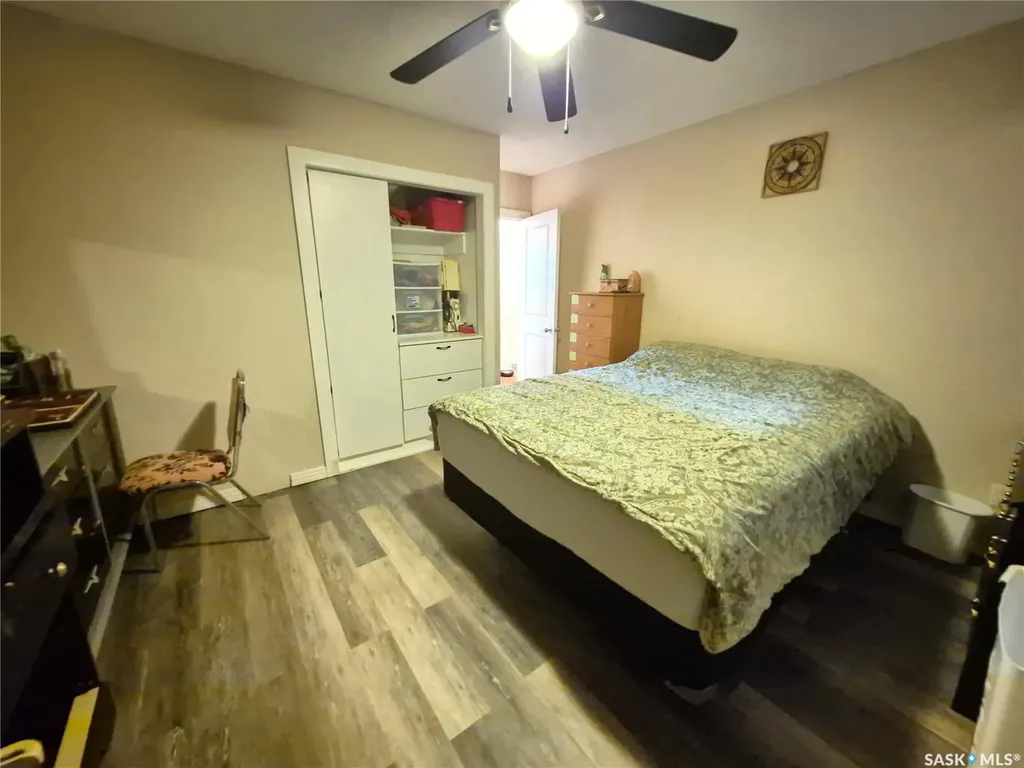 1118 Park Avenue Weyburn SK S4H 0K5