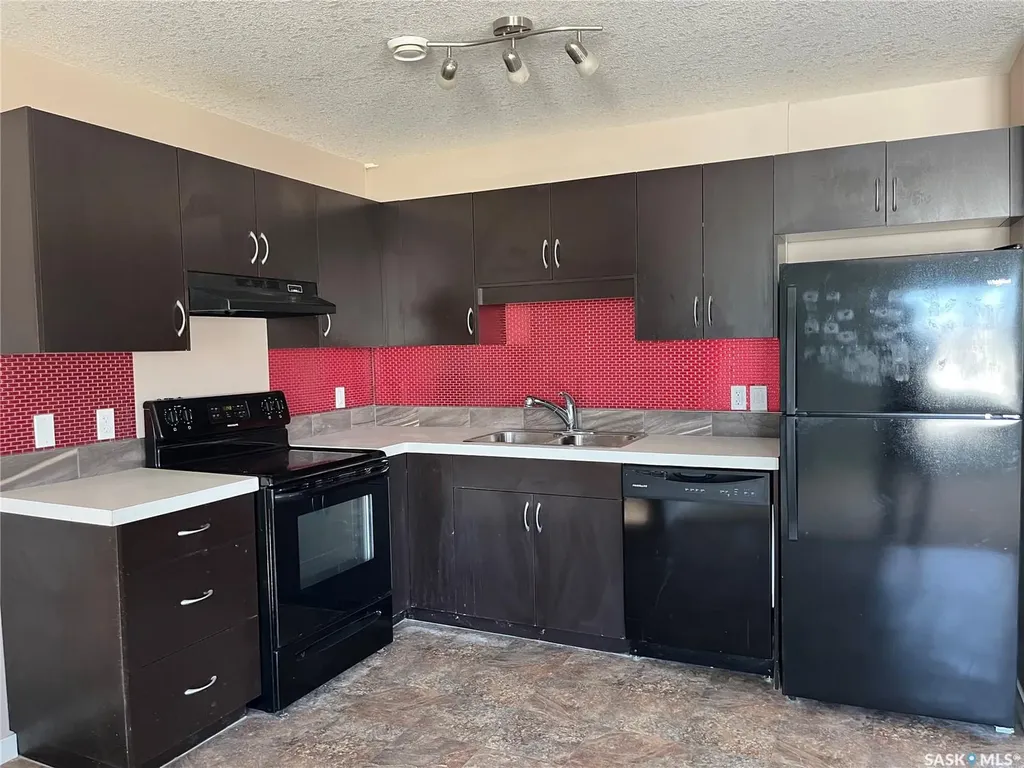 5612 Gordon Road Regina SK S4P 2T1