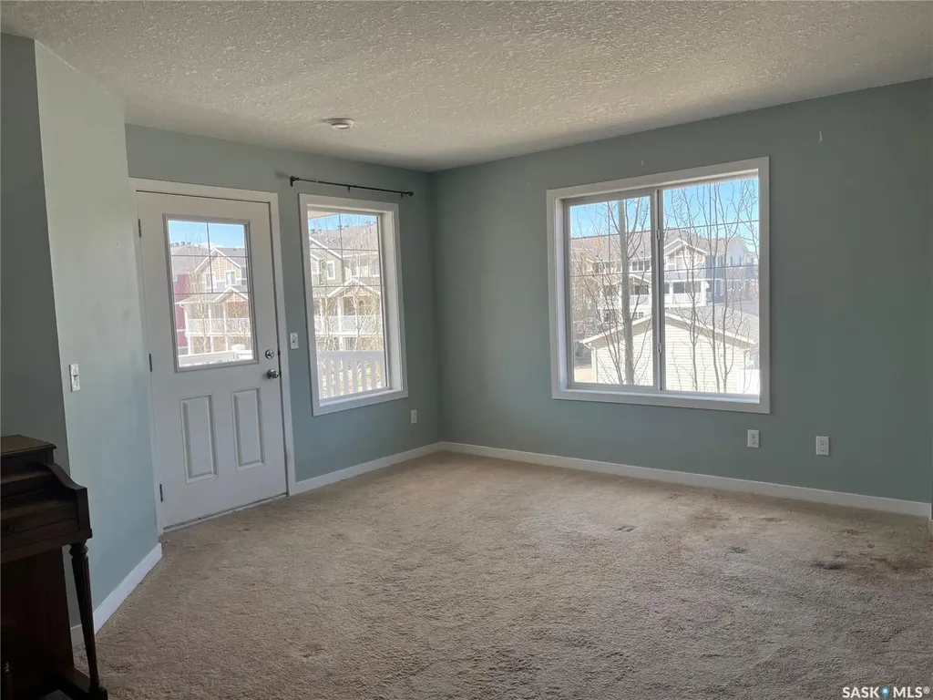 5612 Gordon Road Regina SK S4P 2T1