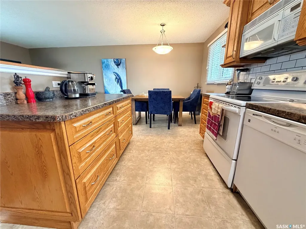 9021 Walker Drive North Battleford SK S9A 2W9
