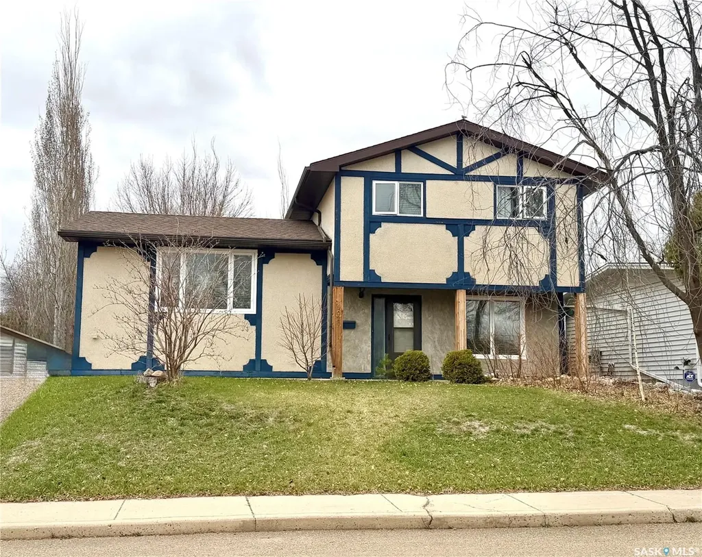 9021 Walker Drive North Battleford SK S9A 2W9
