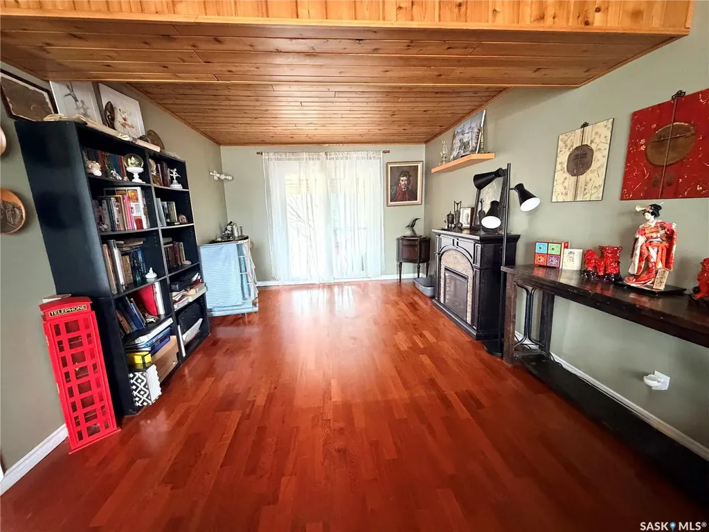 9021 Walker Drive North Battleford SK S9A 2W9