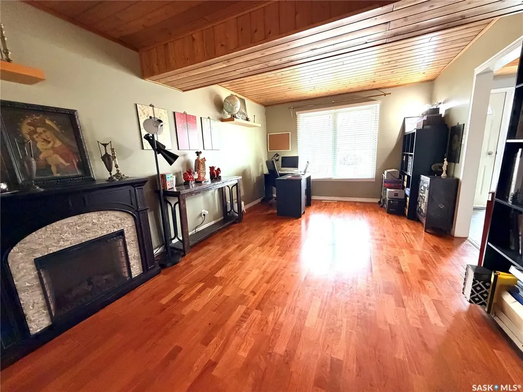9021 Walker Drive North Battleford SK S9A 2W9