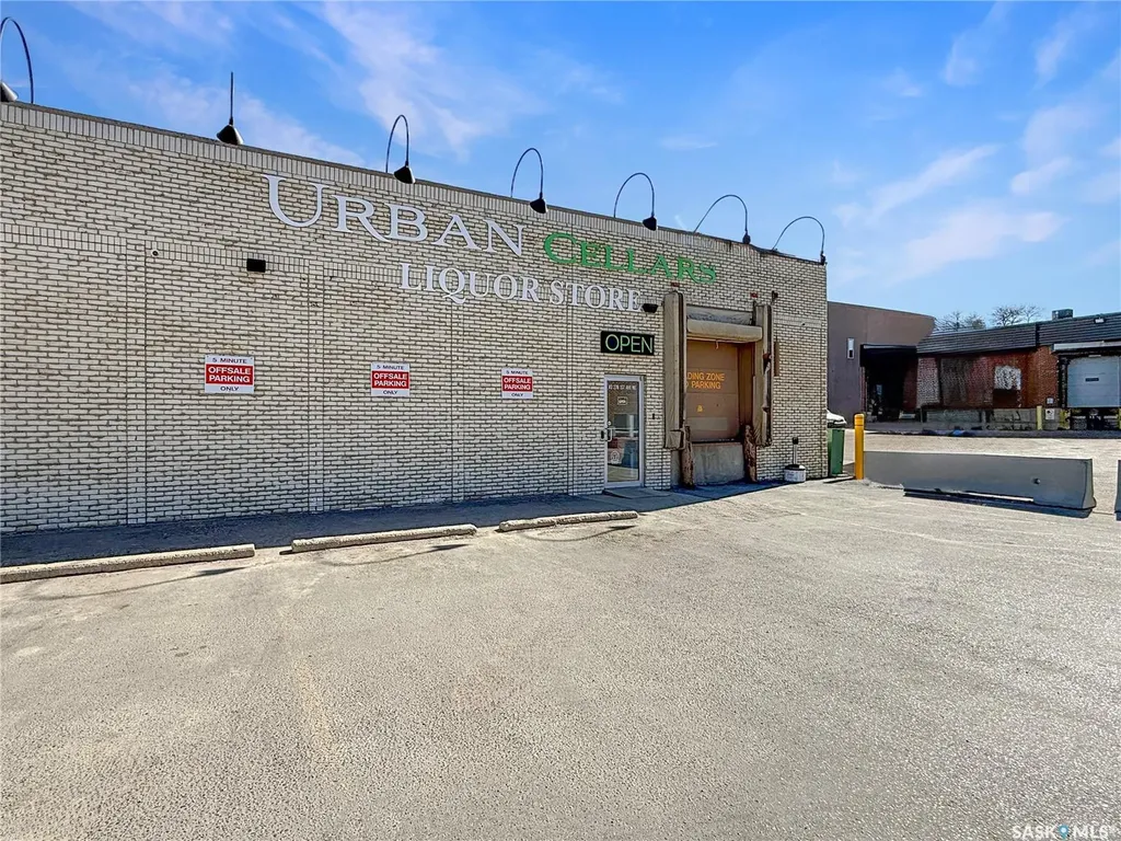 278 1st Avenue NE Swift Current SK S9H 2B4