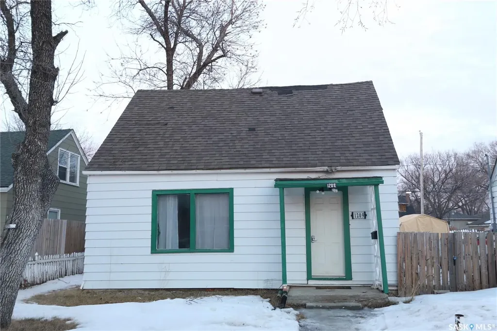 1209 Wascana Street Regina SK S4T 4J2
