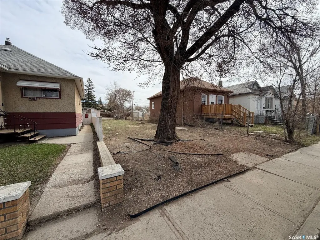 1657 Toronto Street Regina SK S4P 1M3