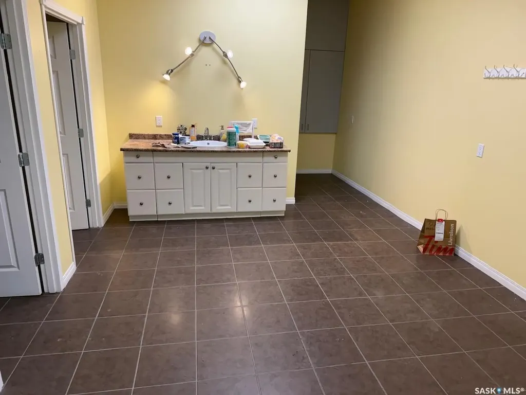 3010 Arlington Avenue Saskatoon SK S7J 2J9