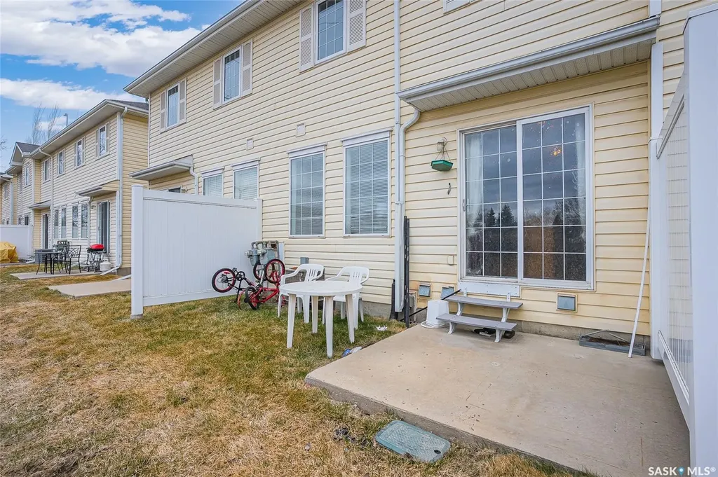 111 Fairbrother Crescent Saskatoon SK S7S 1L3