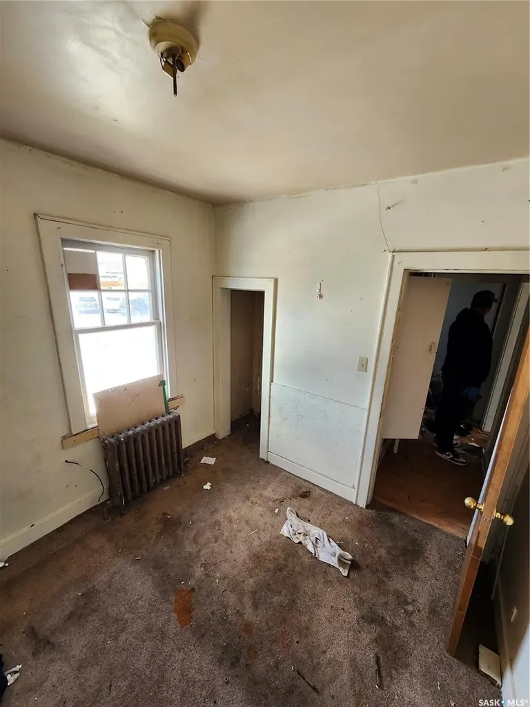 1716 Ottawa Street Regina SK S4P 1P2