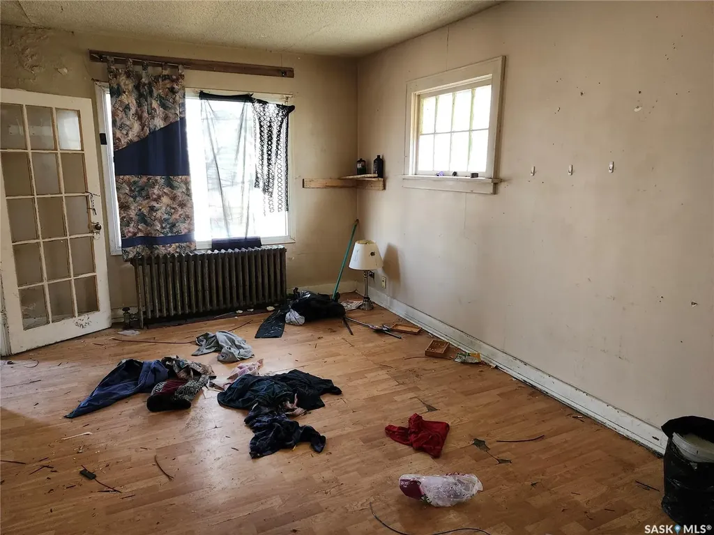 1716 Ottawa Street Regina SK S4P 1P2