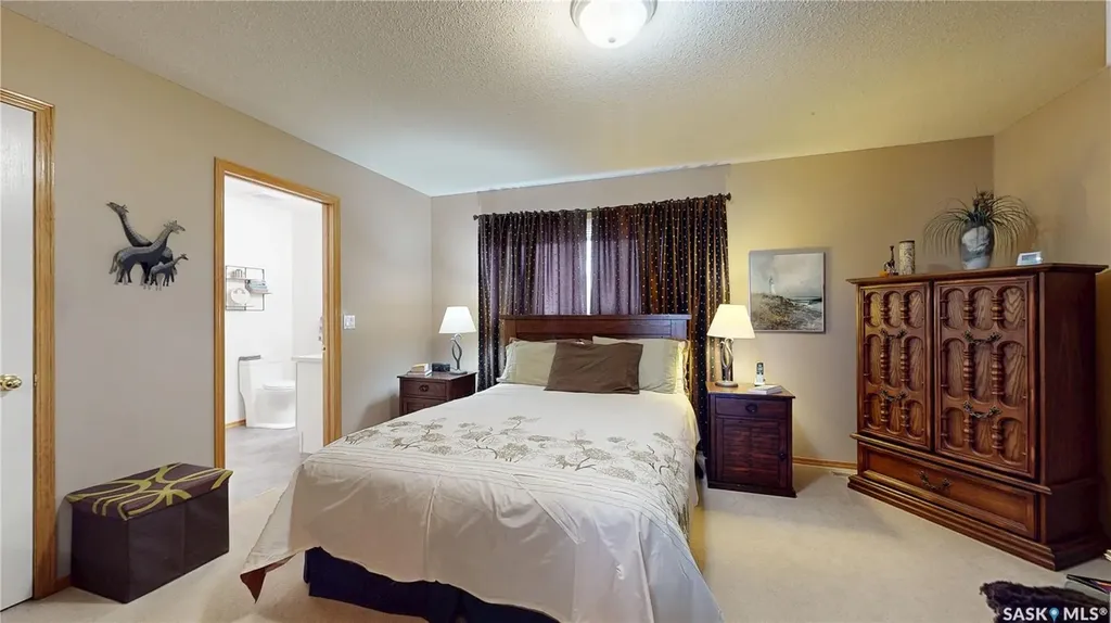 11172 Wascana Meadows Regina SK S4V 2W2