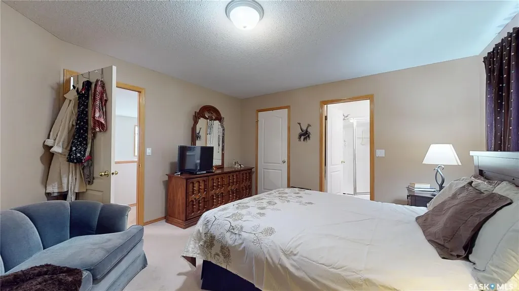 11172 Wascana Meadows Regina SK S4V 2W2