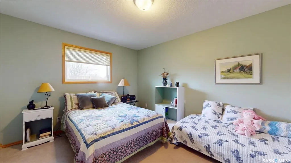 11172 Wascana Meadows Regina SK S4V 2W2