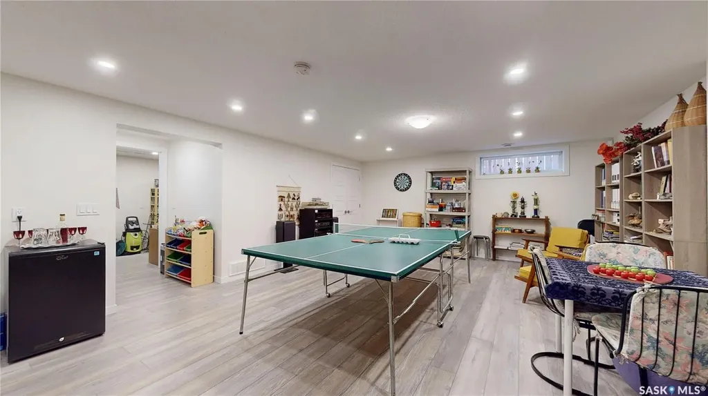 11172 Wascana Meadows Regina SK S4V 2W2