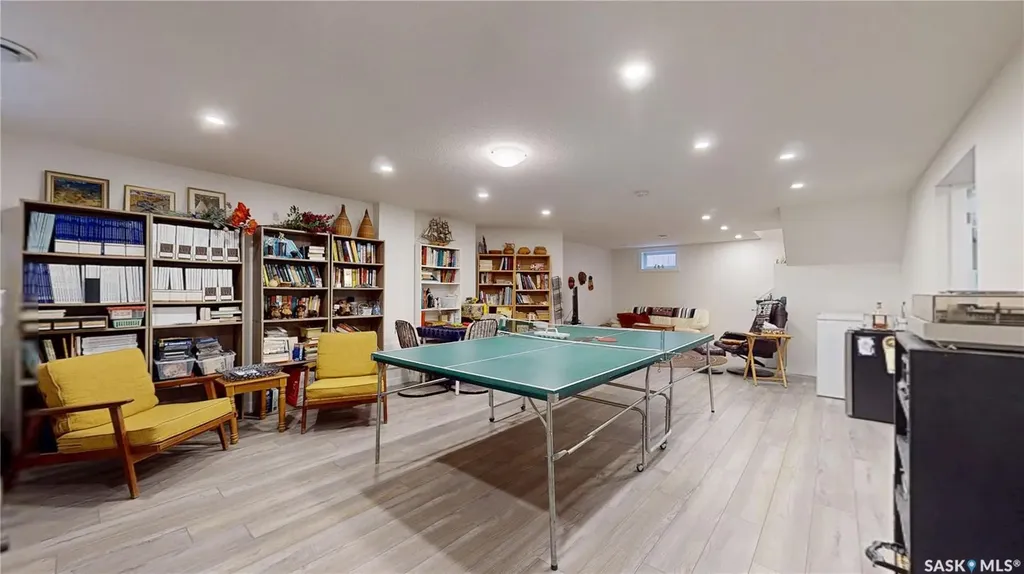 11172 Wascana Meadows Regina SK S4V 2W2