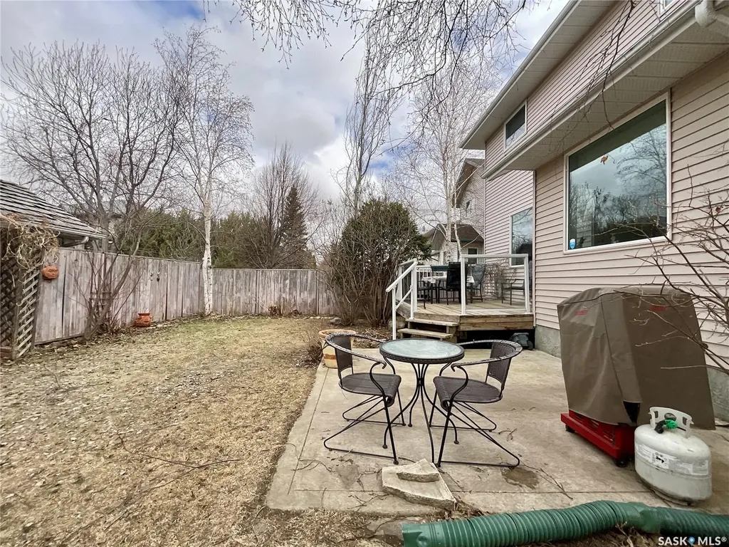 11172 Wascana Meadows Regina SK S4V 2W2