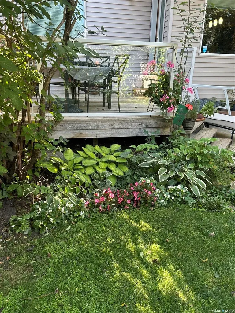 11172 Wascana Meadows Regina SK S4V 2W2