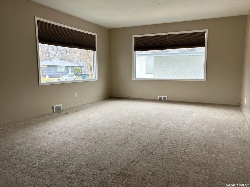1809 2nd Street Estevan SK S4A 0N4