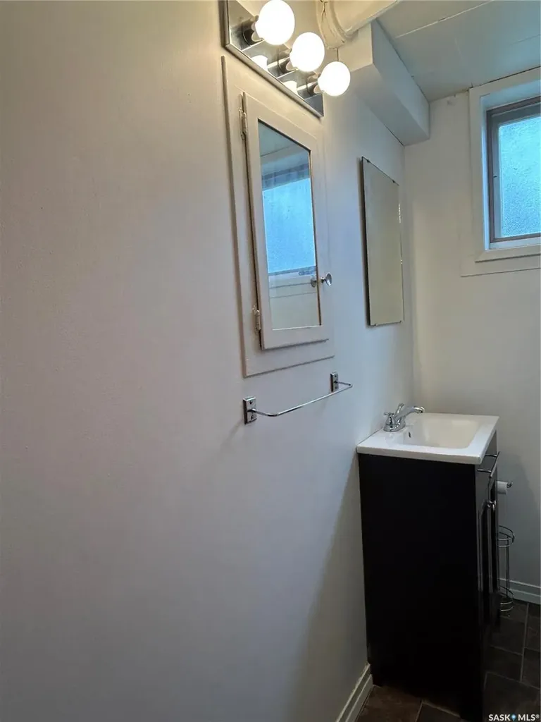 1809 2nd Street Estevan SK S4A 0N4